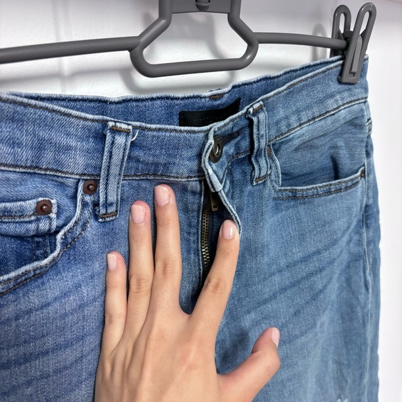 Uniqlo High Rise Boyfriend Dark Wash Jeans - Picture 6 of 9